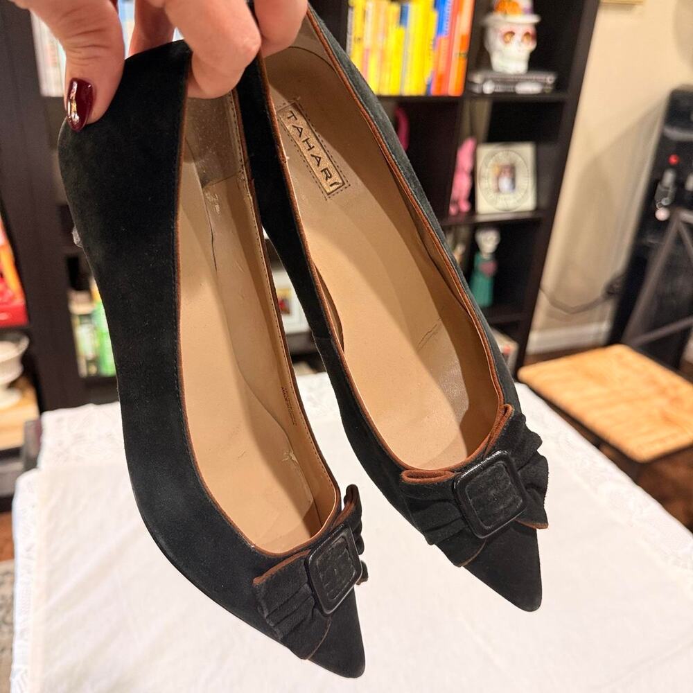 Tahari Morgan Black Genuine Suede Pointed Toe Buckle Pumps 7.5